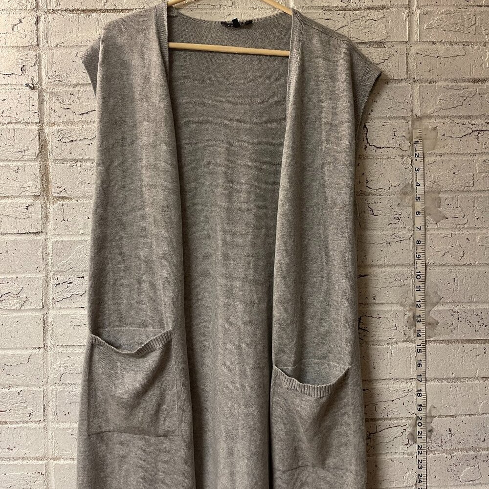Longline Gray Knit Vest – Hannah Brand – Size Large – Sleeveless Duster